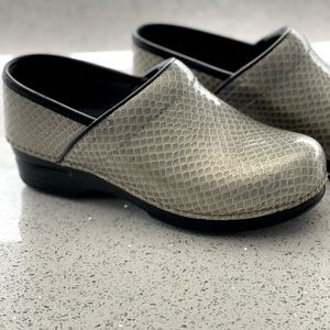 Dansko XP clogs
